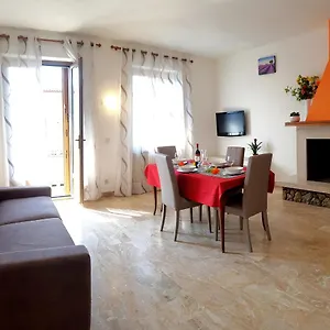  Apartment Casa Ahmati Borgo Vesio Italien
